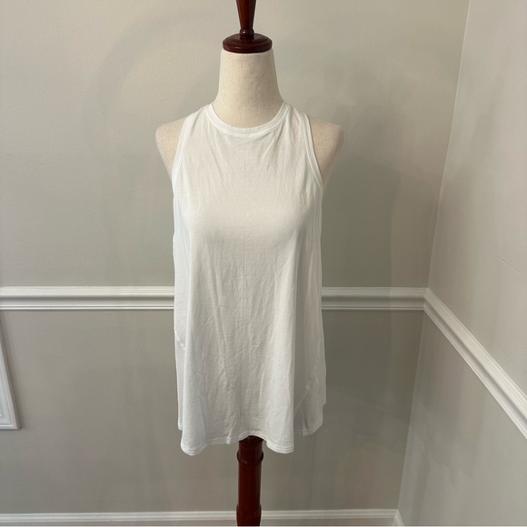 Lululemon all tied up tank white- Size 2 - Picture 2 of 5